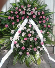 Wieniec duży - Storczyk biały, Róża różowa cennik warszawa kwiaciarnia powązki pogrzeb