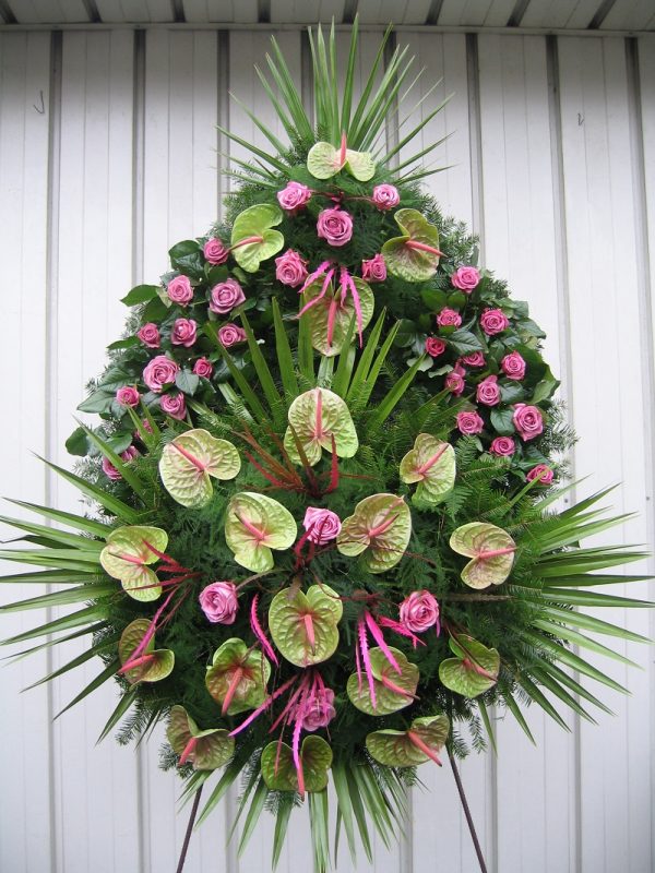 Wieniec średni - Anturium zielone i Róża różowa warszawa kwiaciarnia pogrzeb cena