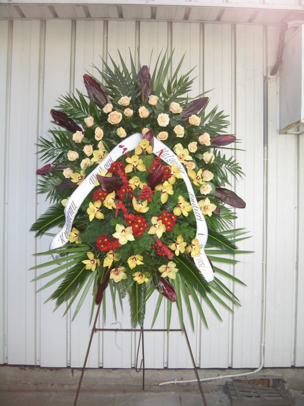Wieniec średni - Storczyk żółty, Róża blado-łososiowa cena warszawa pogrzeb wiązanka kwiaciarnia
